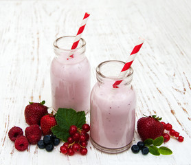 Yogurt with fresh berries
