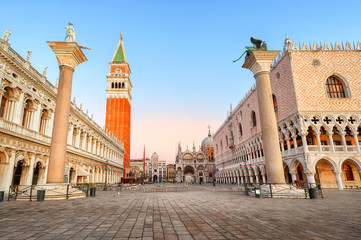 Fototapeta na wymiar San Marco square and Doges Palace, Venice, Italy