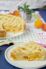 pie with peaches and cream filling