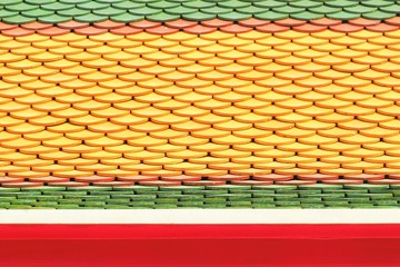 Obraz premium new roof tiles of Thai temple