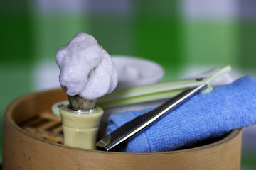 shaving accessories danger