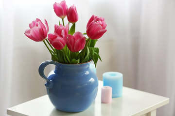 Plakat Bouquet of pink tulips in a vase, close up