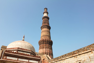 Fototapeta na wymiar Tallest minaret in India - Qutab Minar , Delhi India