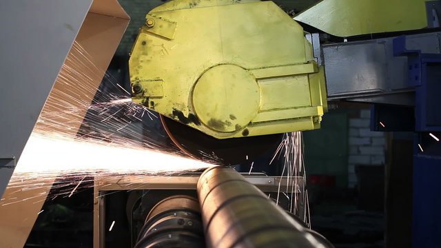 Grinding of the steel billet
