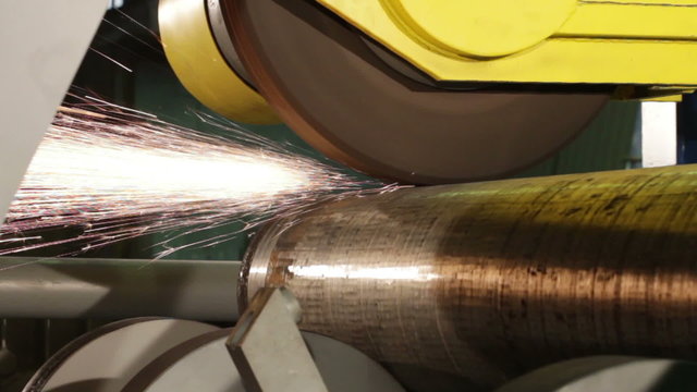 Grinding of the steel billet