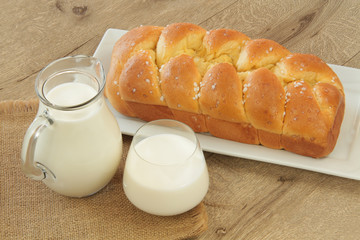 brioche tressée et lait 17032016