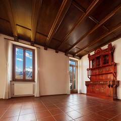 unfurnished living room in private house