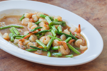 Shrimp fried asparagus