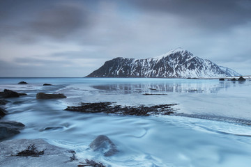 am Strand - Winter auf Lofoten