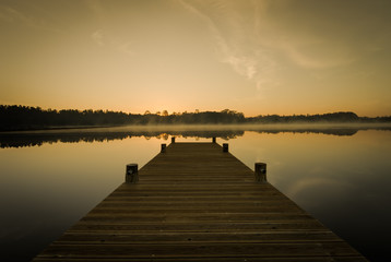 Fototapeta na wymiar Sunrise on lake