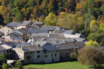 Village de Counozouls dans les Pyrénées
