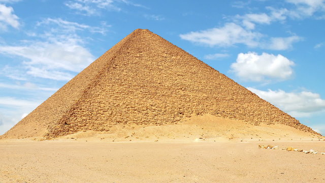 Timelapse of the Red (North) Pyramid in Dahshur, Egypt