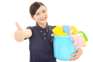 笑顔の女性清掃員
