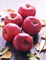 red apples