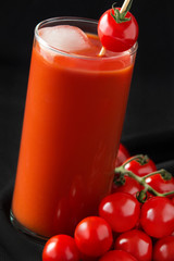 Tomato juice with ice