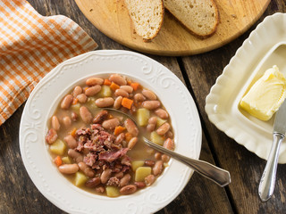Bean soup with smoked pork