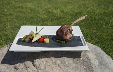 Özel servis tabağı