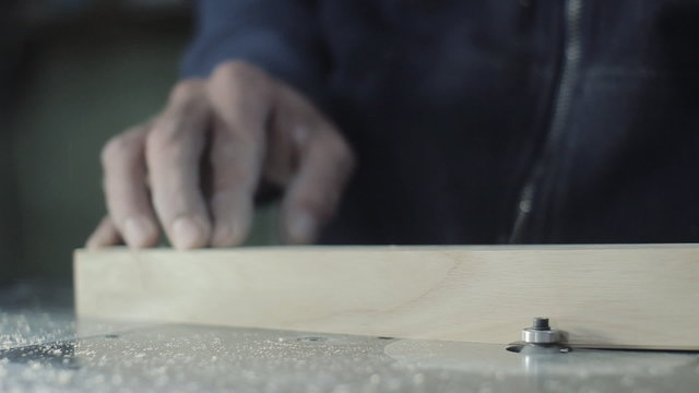 Hand of the Master Cutting Board on Woodworking Machines.