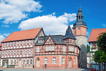 Obraz premium Stolberg (Harz), Marktplatz mit Saigerturm 