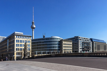 Naklejka premium Berlin Fernsehturm Friedrichsbrücke