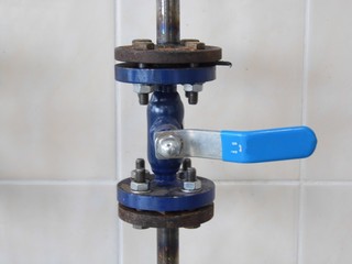 faucet water
