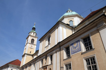 Fototapeta na wymiar Cathedral of St Nicholas in Ljubljana, Slovenia 
