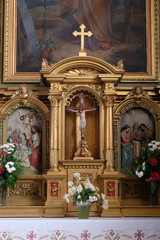 Fototapeta na wymiar Altar in the Basilica of the Sacred Heart of Jesus in Zagreb, Croatia