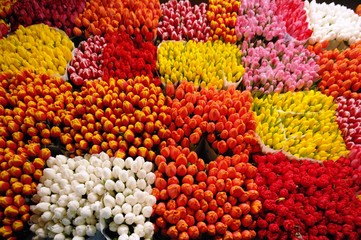 Fototapeta na wymiar Tulips for sale in a flowers market 