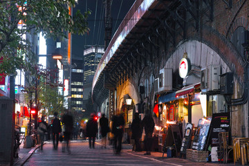 夜の有楽町の風景