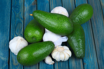 avocado and garlic
