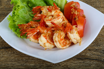 Grilled shrimps with garlic