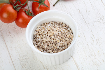 Raw pearl barley