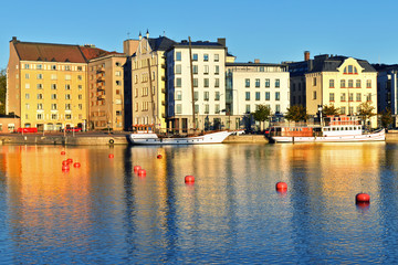 Obraz premium Pohjoisranta is located in center and runs along northern harbor. On waterfront there are houses built in different architectural styles in different historical periods