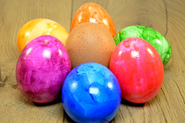Obraz na płótnie Canvas Six Eggs of colored Easter house.