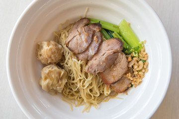 Egg noodle with red roast pork