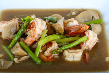 Shrimp and asparagus
