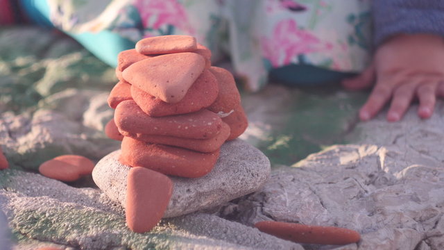building a pyramid from pebble stones