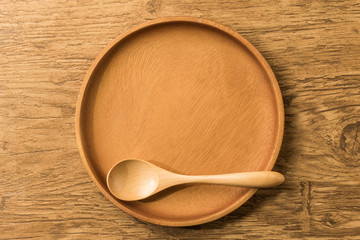 丸い木の皿　 Round wooden plate