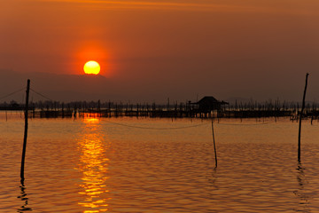 Obraz premium Sunset view with orange sky