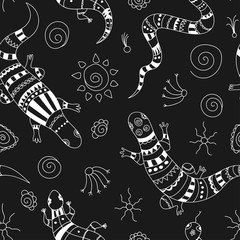 Seamles doodle pattern with snakes and lizards