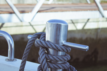 Obraz premium sailor mooring
