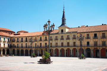 Fototapeta premium Platz in der Altstadt von Leon Kastillien