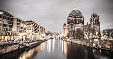 Fototapeta premium Berlin - Deutscher Dom