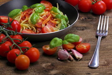 Spaghetti in padella all'italiana