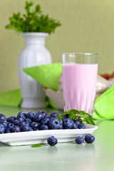  blueberry yogurt and berries