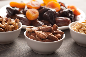 Almond, walnut and peanuts with dried fruits