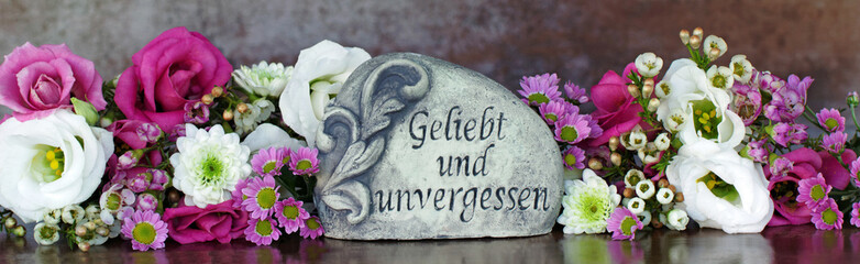 Stein mit Trauerspruch