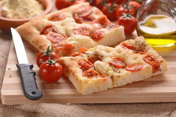 focaccia con pomodorini di Pachino