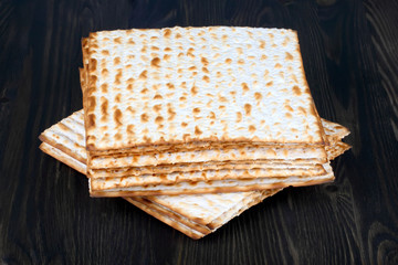 Matzah on wooden table