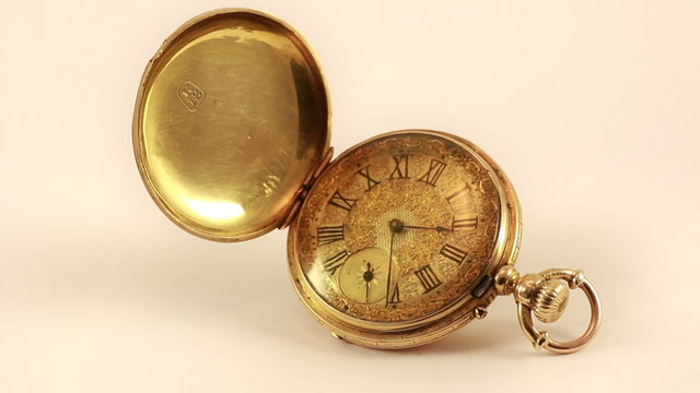 Vintage Pocket Watch 18K GoldP.PetersenGENEVEn&ordm; 45589Remontoir Ancre Ligne Droitel Spiral isochronel15 rubisBALANCIER COMPENSE